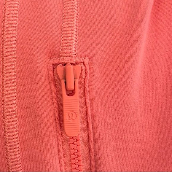 Lululemon Define Jacket *Luon In Raspberry Cream Size 4 - Picture 5 of 8